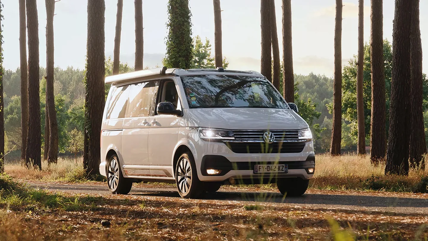 exterieur-california-volkswagen-campervans.webp exterieur-california-volkswagen-campervans.webp