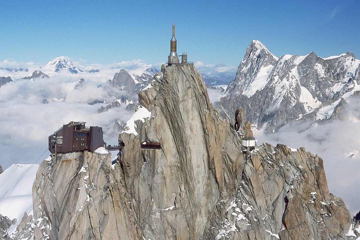 Aiguille_du_Midi.jpg Aiguille_du_Midi.jpg