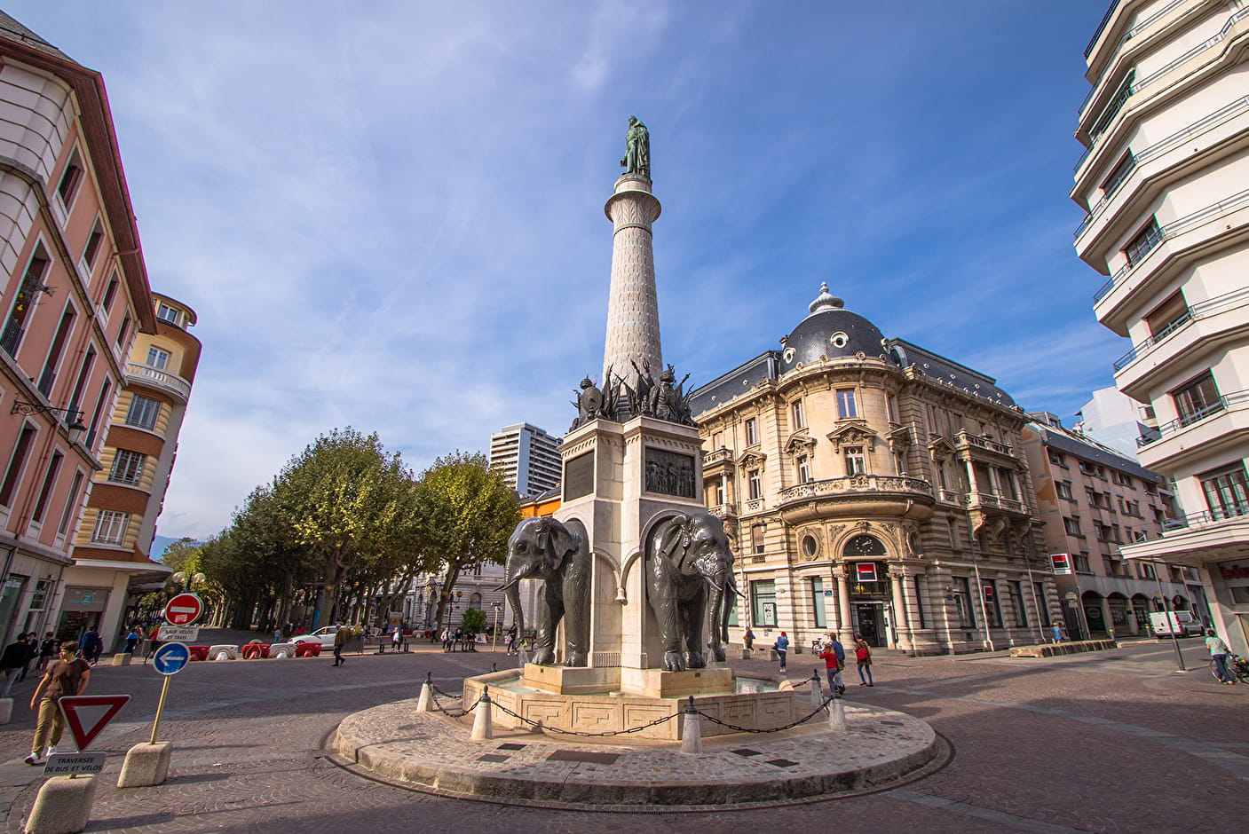 fontaine-elephant.jpg fontaine-elephant.jpg