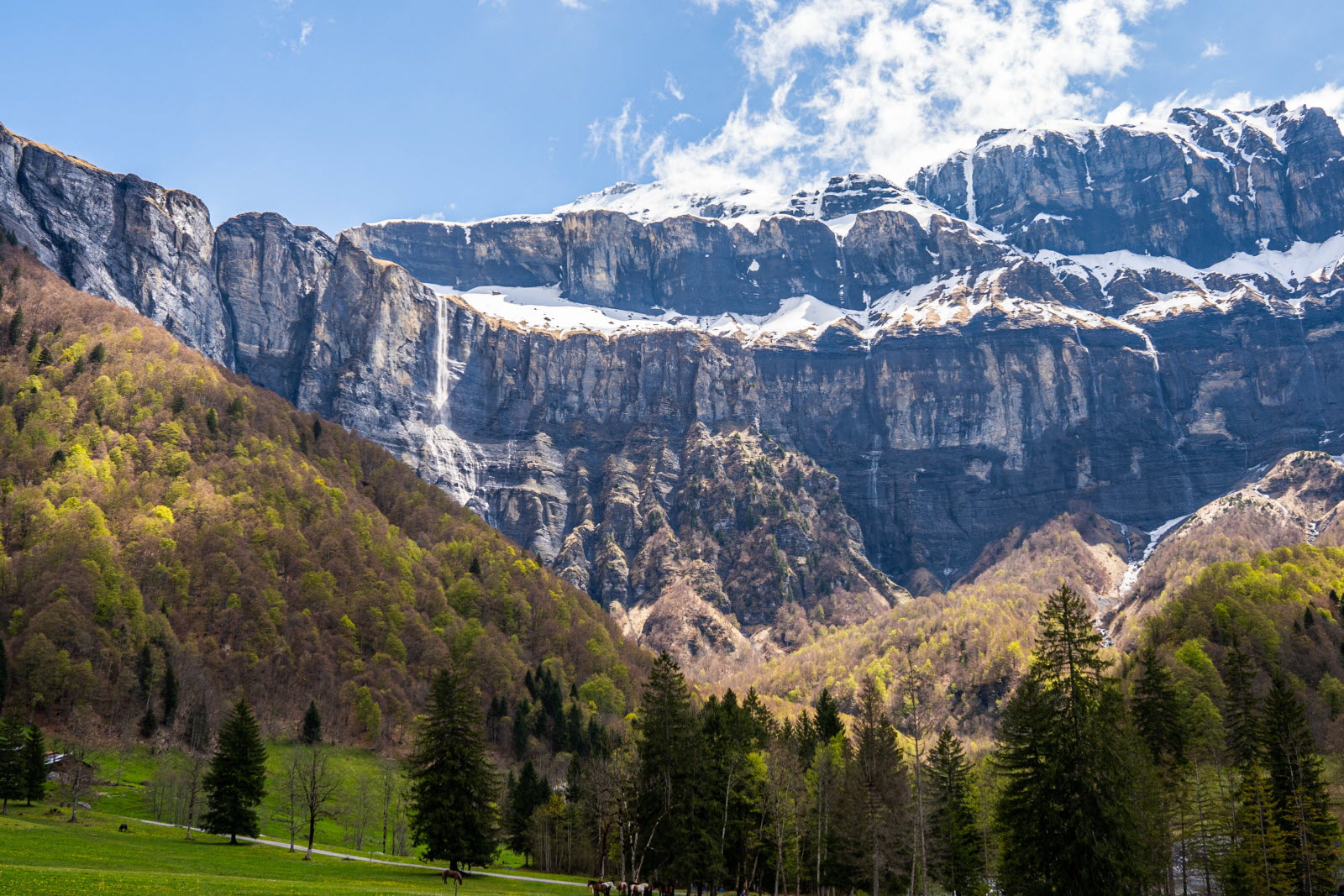 sixt-fer-a-cheval.jpg sixt-fer-a-cheval.jpg