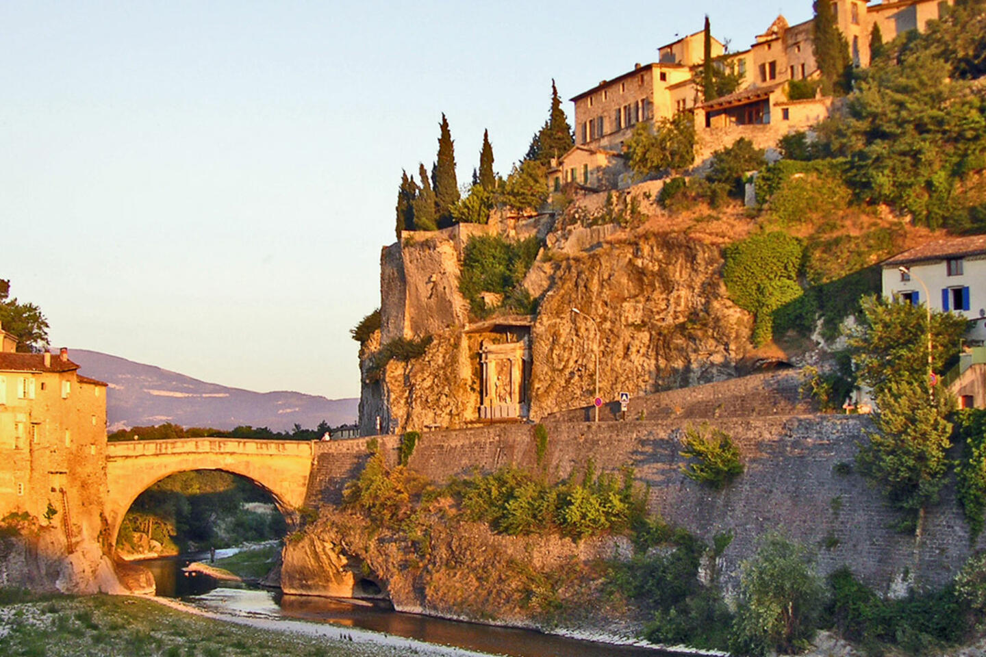 vaison-la-romaine.jpg vaison-la-romaine.jpg